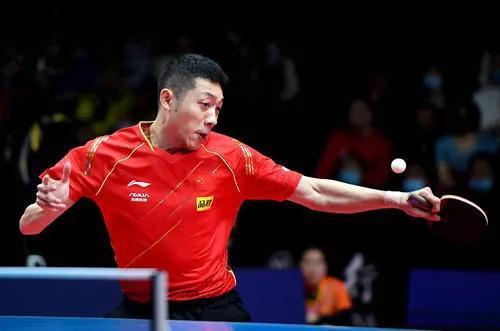 他在中场几 他在中场几